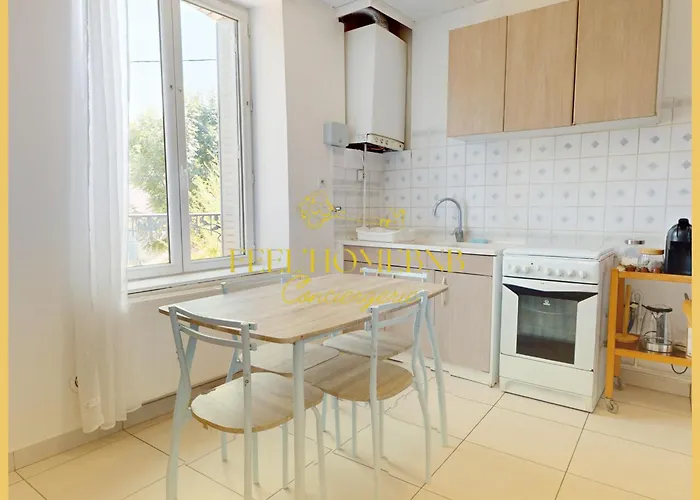 Le Nid Des Rives Queen Bed, Garden & Free Coffee